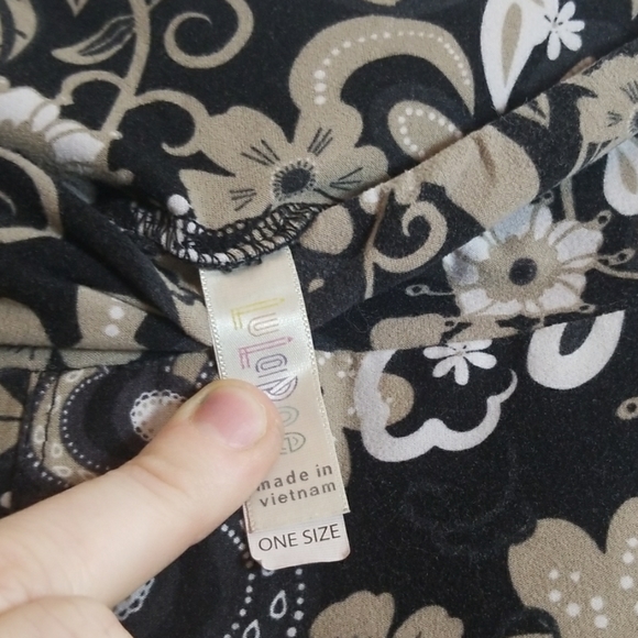 LuLaRoe leggings - Picture 3 of 4